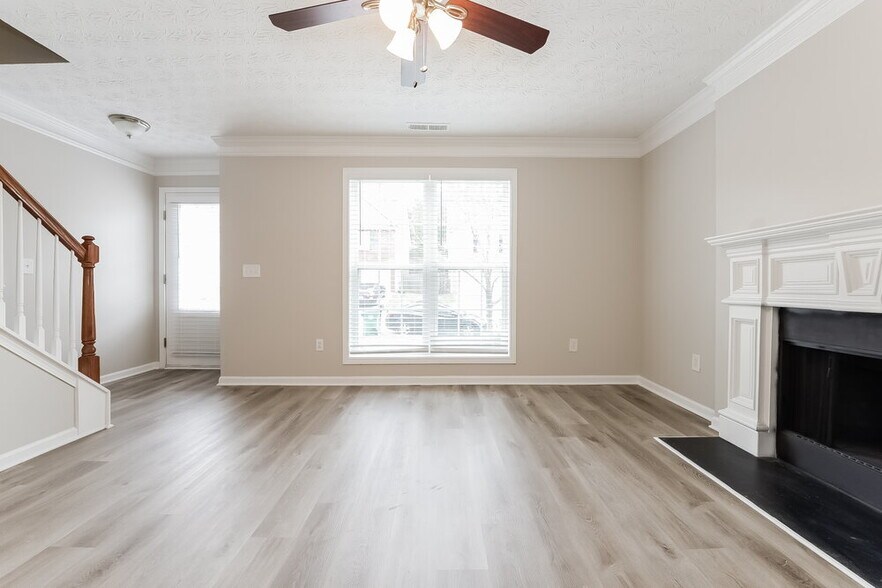 Building Photo - 4017 Riverside Pkwy