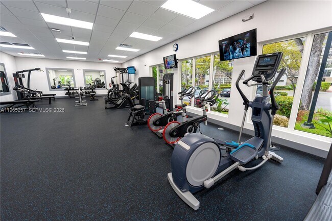 Building Photo - 17011 N Bay Rd