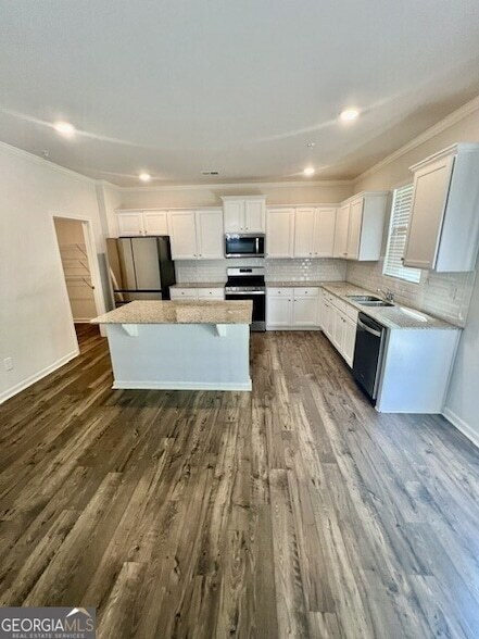 Building Photo - 2728 Piper Dr