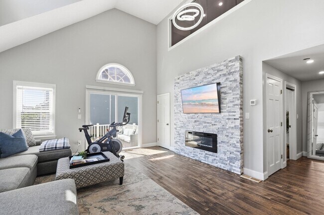 Building Photo - 59 Merrimack Meadows Ln