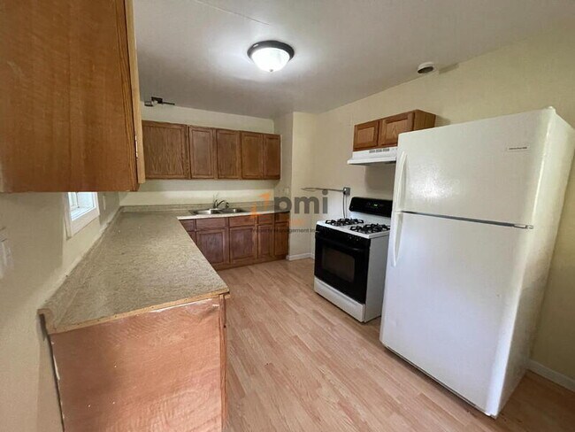 Building Photo - 229 McKinley Ave