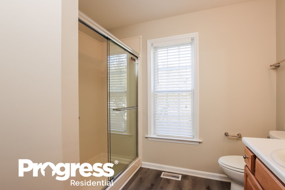 Building Photo - 300 Wood Green Dr