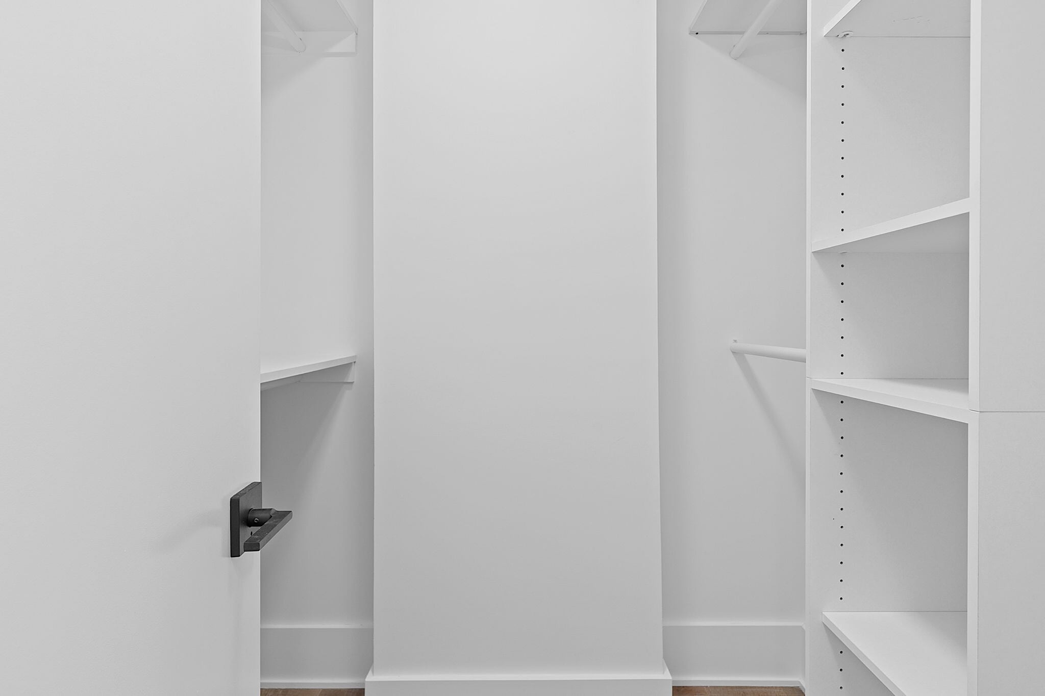 Custom Closets - 4020 Galt Ocean Dr