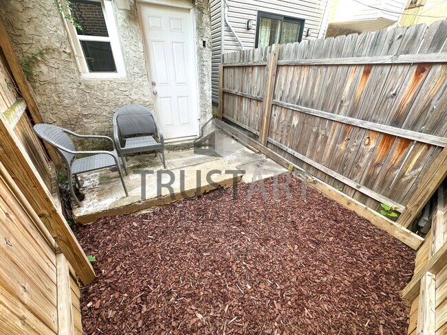 Building Photo - 1257 N 23rd St