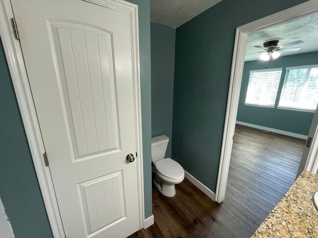 Building Photo - Beautiful 2 bed in Clearfield!