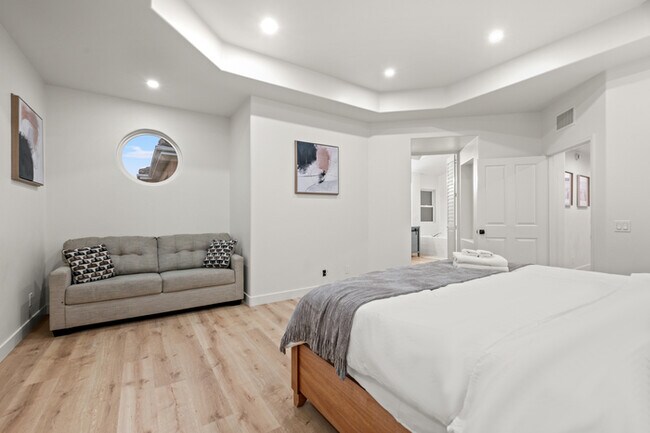 Building Photo - Gated Newport Coast 4BR w/ Pool Access