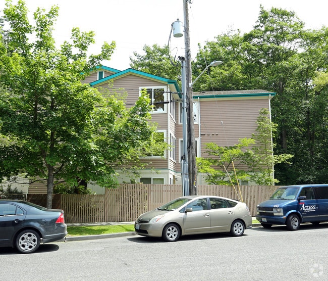 Building Photo - The Discovery Apartments