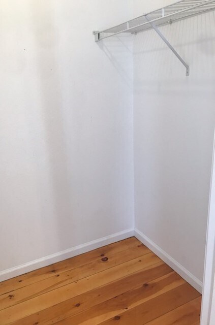 Building Photo - 2020 Southwood Dr