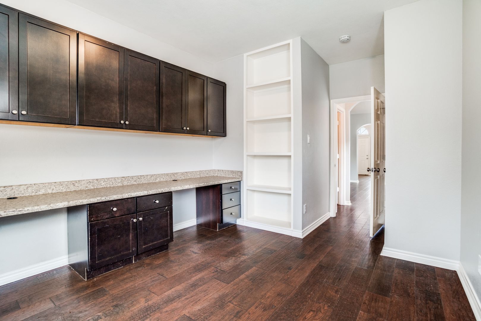 Building Photo - 10640 Line Berry Ln