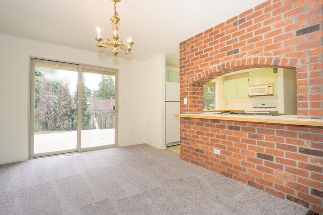 Building Photo - 15739 SE 175th Pl