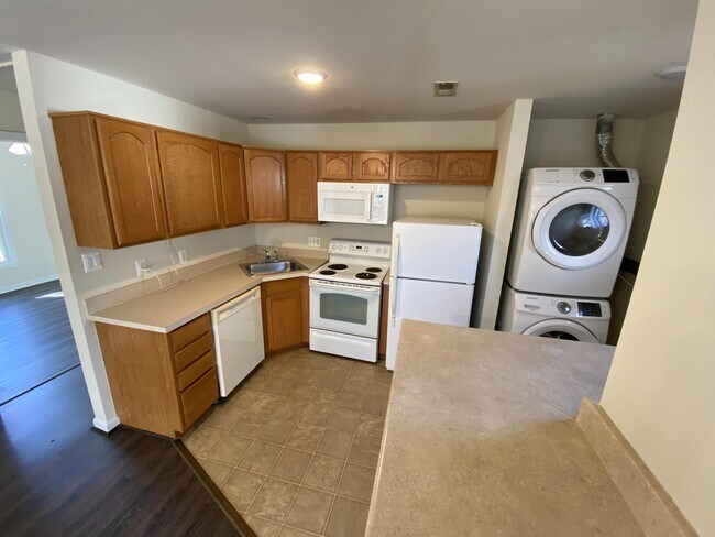 Building Photo - 241 Cambridge St