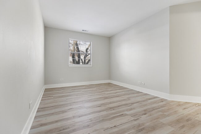 Building Photo - 96 Gant Cir