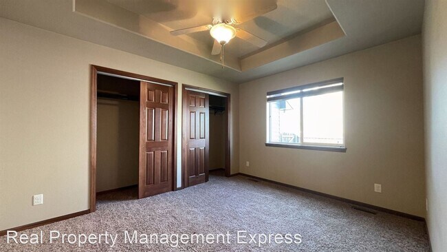 Building Photo - 4 br, 2 bath House - 426 N Perry Ln