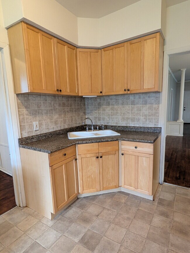Building Photo - Bright & Charming 3BR With Garage Included In NE Minneapolis
