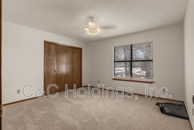 Building Photo - 630 S 276th E Ave