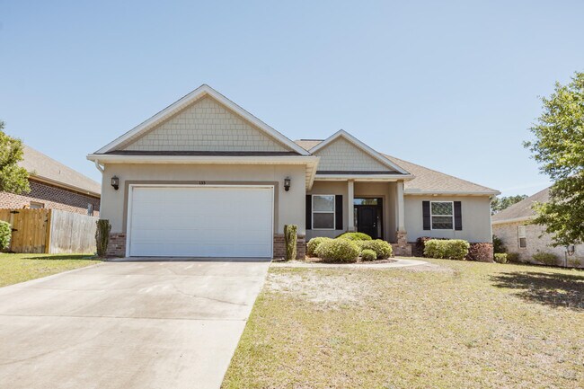Building Photo - 133 Alicia Dr