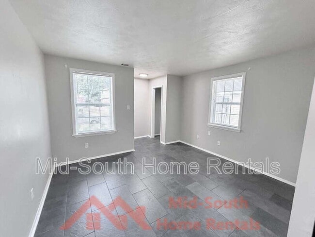 Building Photo - 1236 Effie Rd