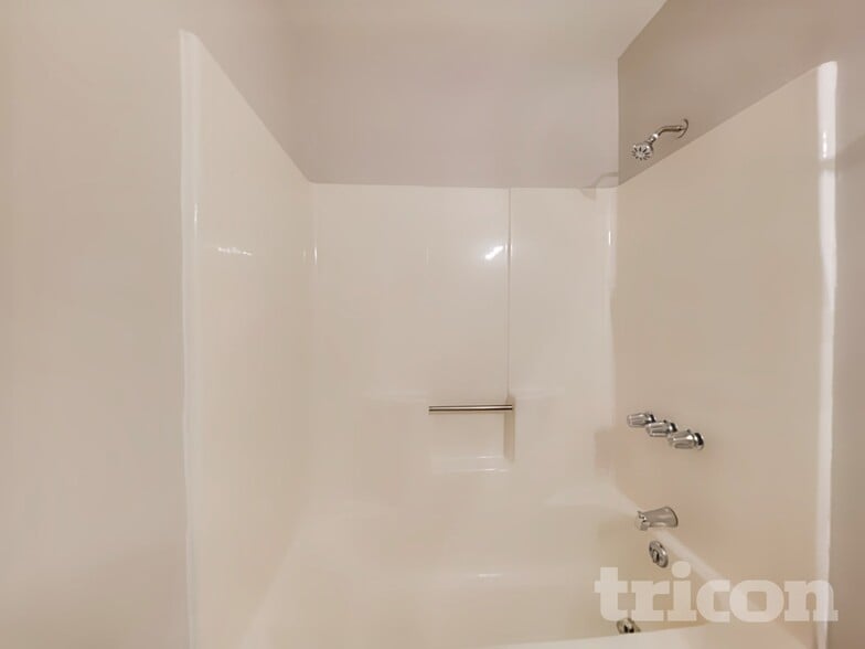 Building Photo - 2122 Cedar Creek Ln