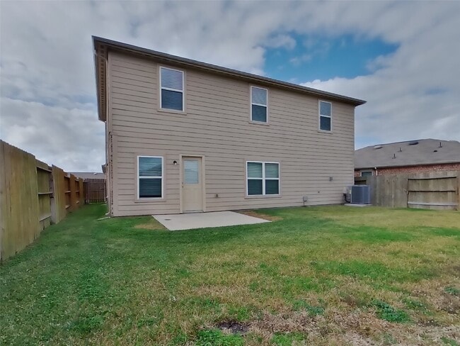 Building Photo - 536 Red Dusk Paint Dr