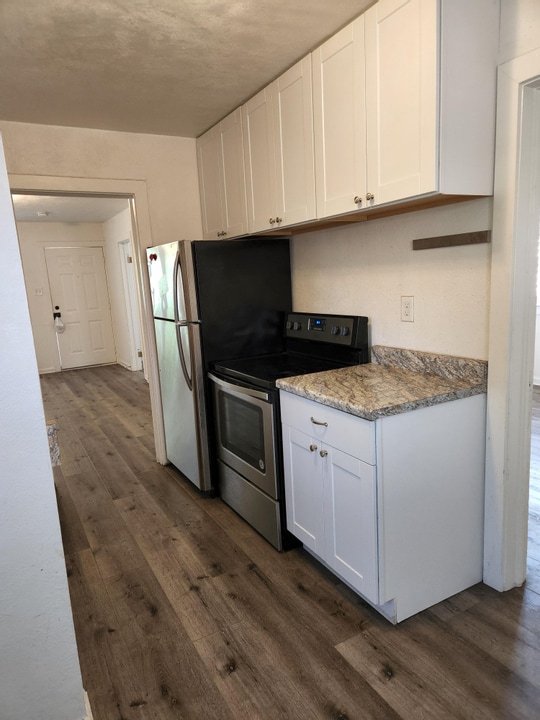 Building Photo - 508 E Cleveland Ave