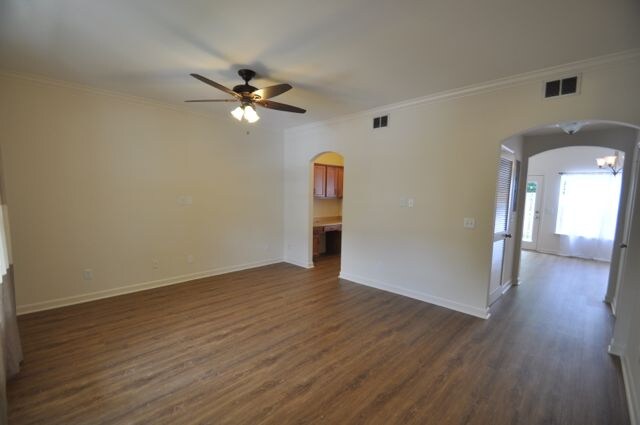 Living Room - 553 Rosedale Ave