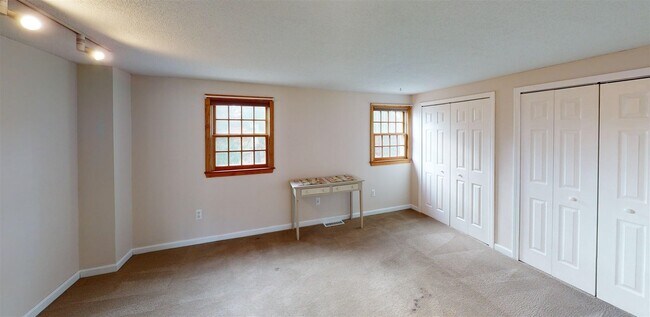 Building Photo - 32 Sentry Way