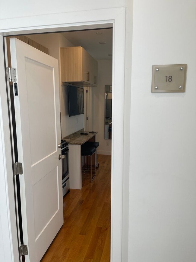 Building Photo - CHELSEA/BOSTON NO BROKER FEES!! BRAND NEW ...