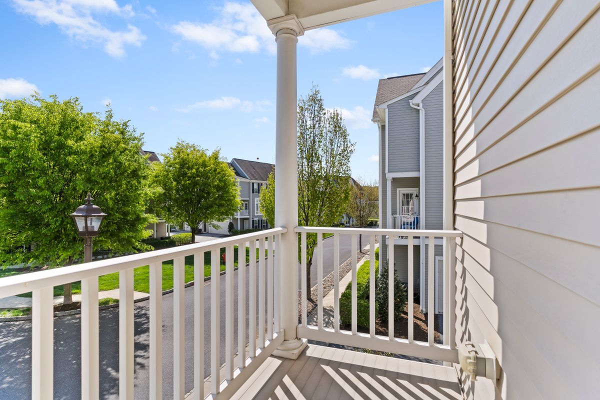 Building Photo - 3030 Meridian Cmns