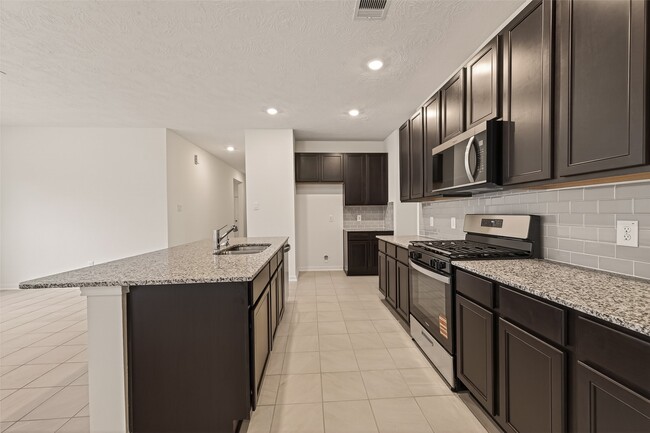 Building Photo - 814 Mustang Rdg Ter