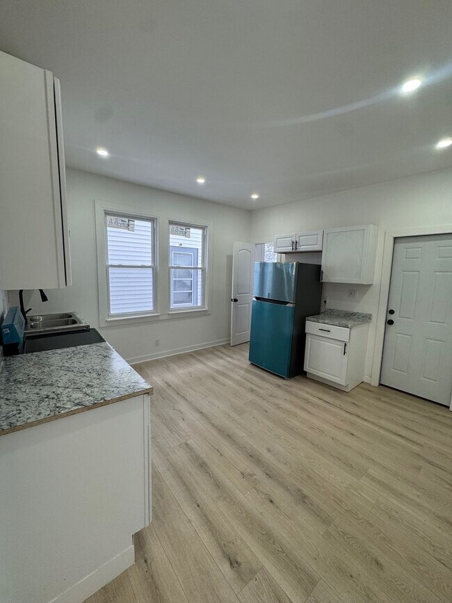 Building Photo - 3457 N 2nd St