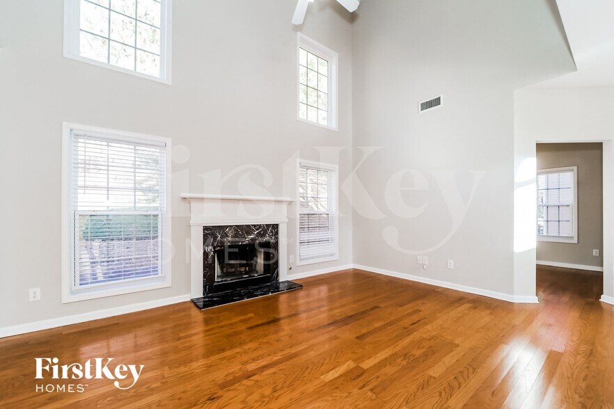 Building Photo - 5811 Buckner Creek Dr SE