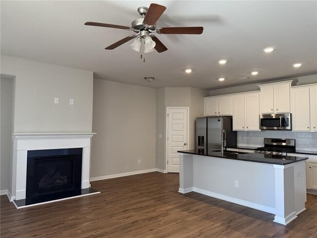 Building Photo - 3619 Cyn Spgs Dr