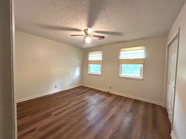 Building Photo - 144 McMurray Cir