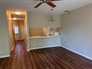 Building Photo - 545 Woodcrest Dr