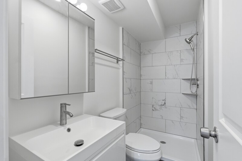 Building Photo - 2210 Cambridge St