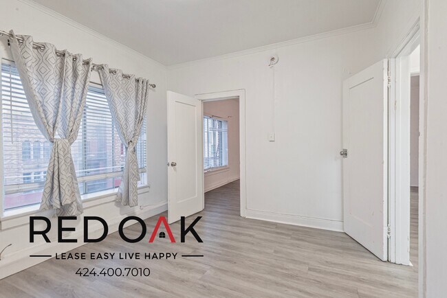 Building Photo - 687 Shatto Pl