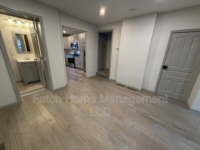 Building Photo - 34 N Lee St