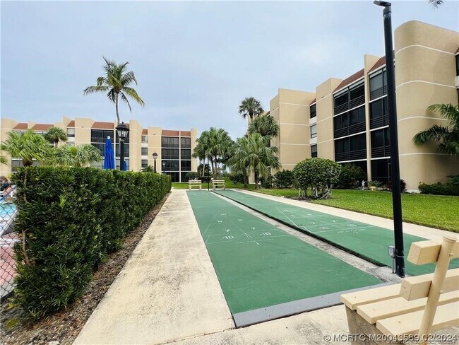 Building Photo - 3442 NE Causeway Blvd