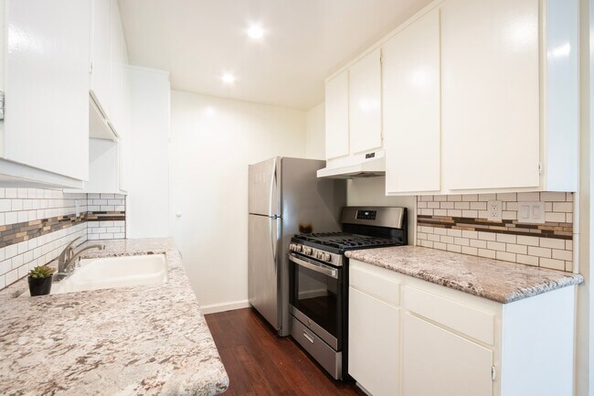 Building Photo - 2721 2nd St