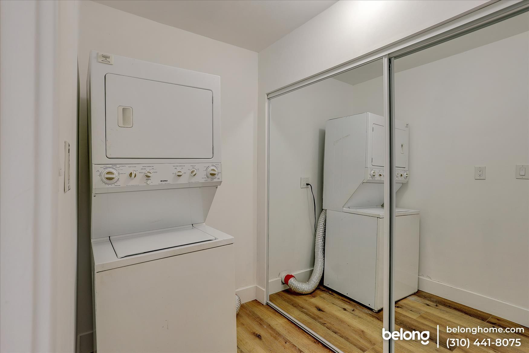 Building Photo - 8833 Paso Robles Ave