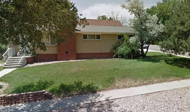 Building Photo - 404 Arapahoe St