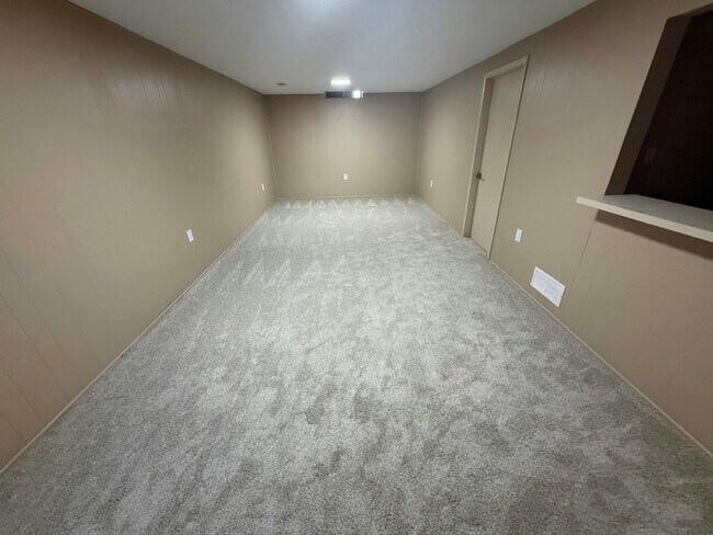Building Photo - 1402 Morgantown