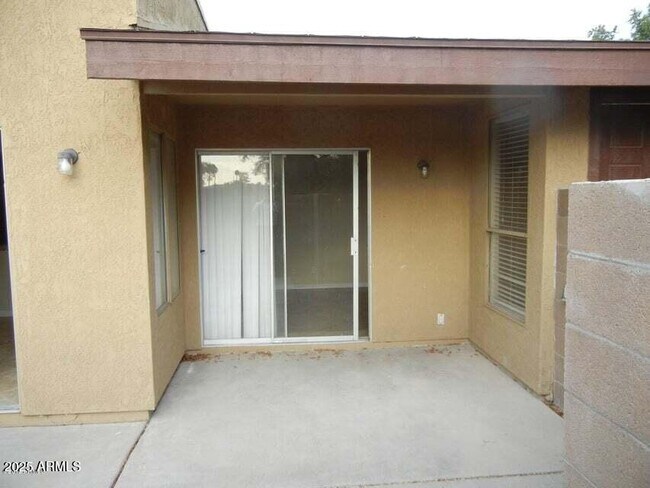 Building Photo - 1849 E Kirkland Ln