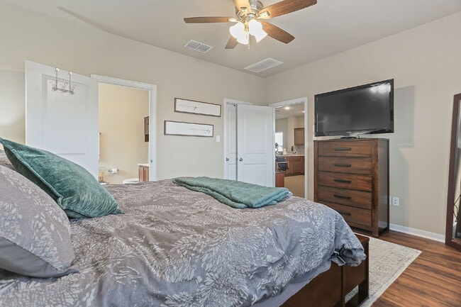 Building Photo - 158 Javelina Hl