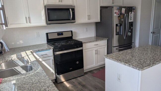 Building Photo - 3599 Village Springs Dr