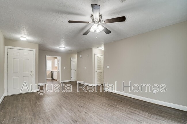 Building Photo - 3004 Strickland Ct