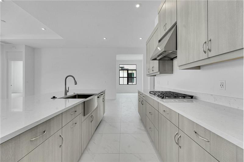 Building Photo - 13920 Vivant Dr