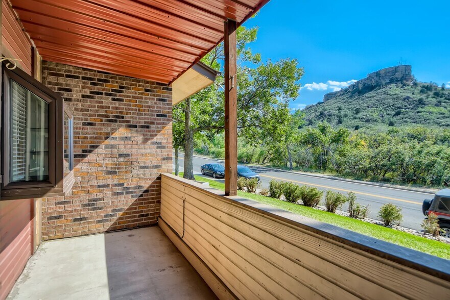 Spacious Balcony Overlooking the Rock - 697 Canyon Dr