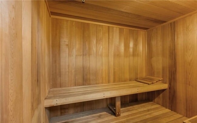 Building Photo - 620 S Gramercy Pl