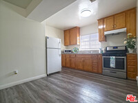 Building Photo - 356 S St Andrews Pl